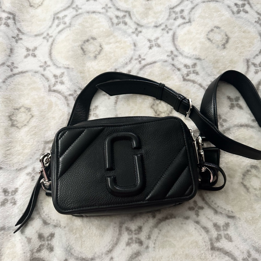 Marc Jacobs Black Quilted Crossbody Bag